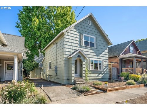 3529 Se Taylor St, Portland, OR, 97214-4489 | Card Image