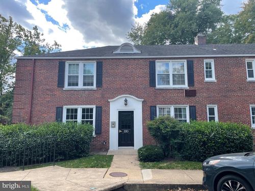 220-3-220 N Thomas St, ARLINGTON, VA, 22203-3621 | Card Image