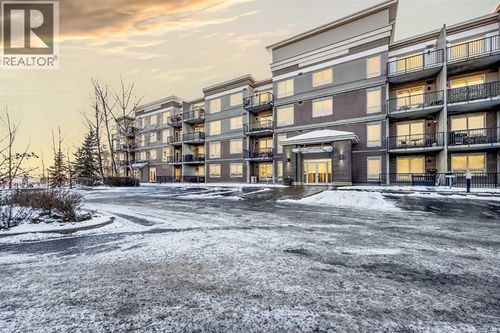 204 Sparrow Hawk Dr, Fort Mcmurray, AB, T9K0P1 | Card Image