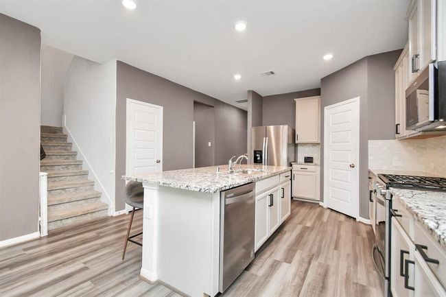2715 Fairfield Landing Ln, House other with 4 bedrooms, 3 bathrooms and 2 parking in Pearland TX | Image 7