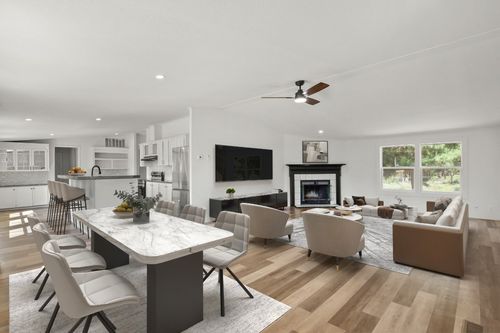 130 Linda Ln, Bastrop, TX, 78602-9773 | Card Image