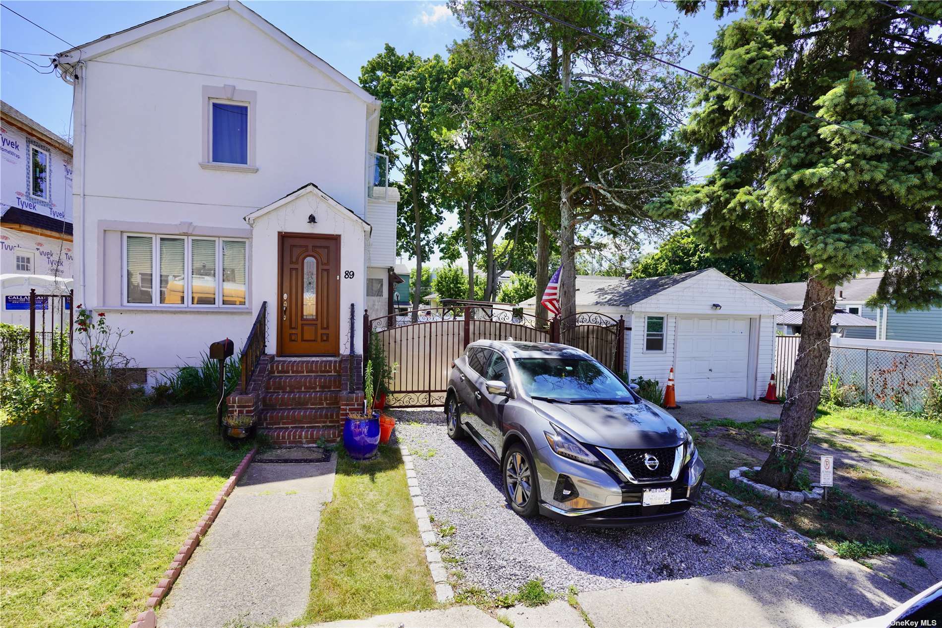Marguerite Ave, Elmont, NY 11003