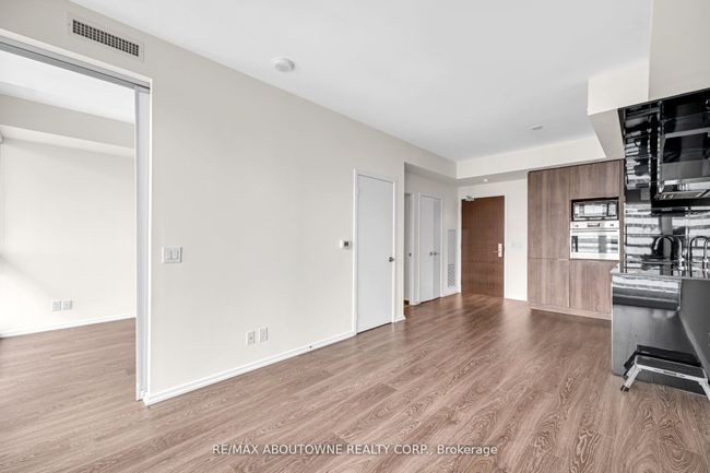 5210 - 70 Temperance St, Condo with 1 bedrooms, 1 bathrooms and null parking in Toronto ON | Image 16