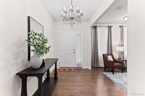 6409 Trailwoods Dr, Ann Arbor, MI, 48103-2199 | Card Image