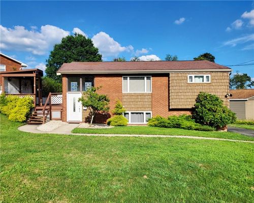 685 Pettigrew Rd, North Huntingdon, PA, 15642-1201 | Card Image