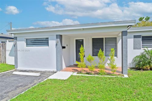 104 Sw 7th St, Hallandale Beach, FL, 33009-7046 | Card Image