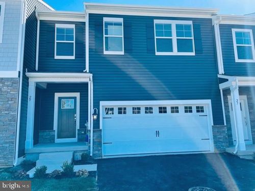 29 Hummingbird Ln, PHOENIXVILLE, PA, 19460-5635 | Card Image