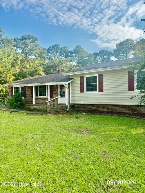 504 Greenbriar Dr, Jacksonville, NC, 28546-7213 | Card Image