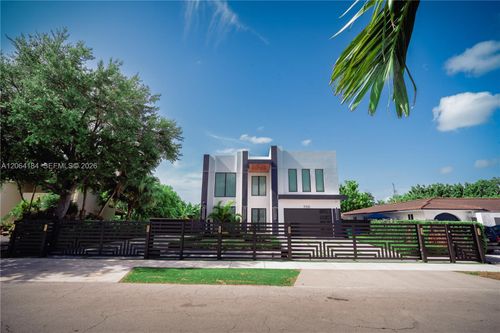 9330 Sw 34th St, Miami, FL, 33165-4112 | Card Image