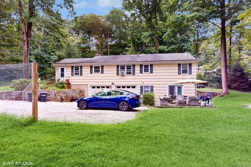 305 Westport Tpke, Fairfield, CT, 06824-1641 | Card Image