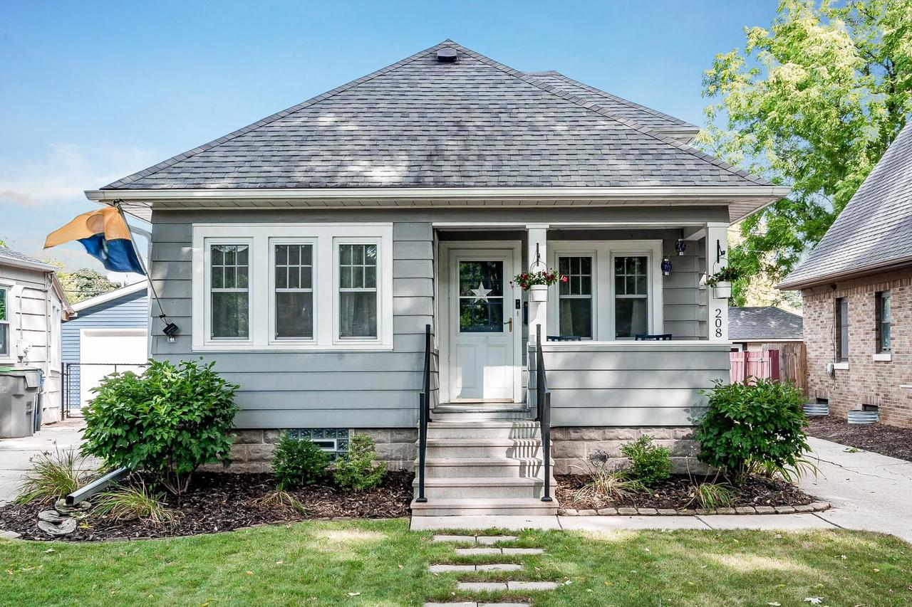 72nd St, Milwaukee, WI 53213