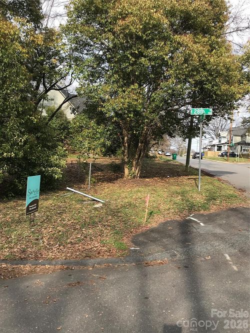 731 E 28th St, Charlotte, NC, 28205-1817 | Card Image