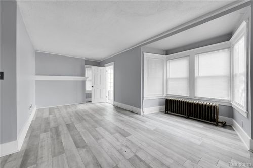 78 W Arizona St, Detroit, MI, 48203-2204 | Card Image