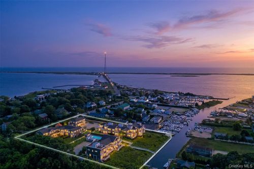 9-68 Foster Ave, Hampton Bays, NY, 11946-3244 | Card Image