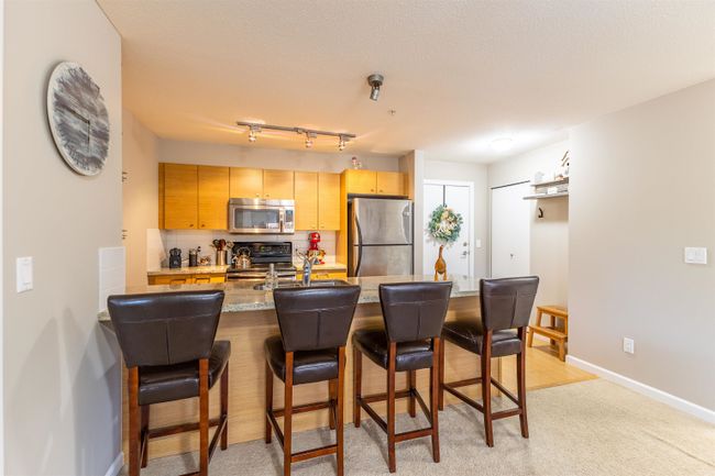 201 - 6815 188 Street, Condo with 2 bedrooms, 2 bathrooms and 2 parking in Surrey BC | Image 7