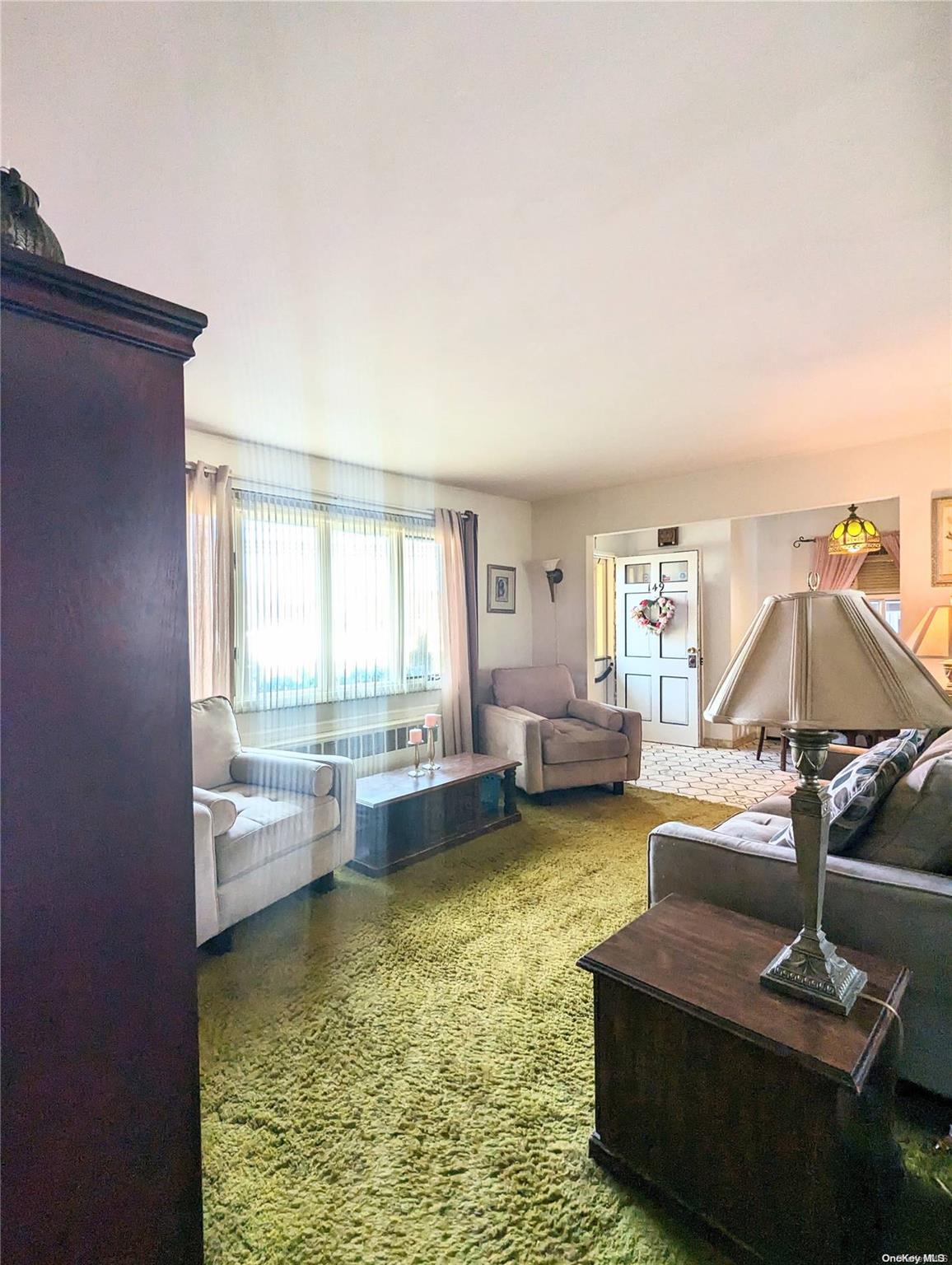 Residential in Oyster Bay 3