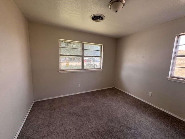 5431 45 Th St, House other with 3 bedrooms, 2 bathrooms and 2 parking in Lubbock TX | Image 9