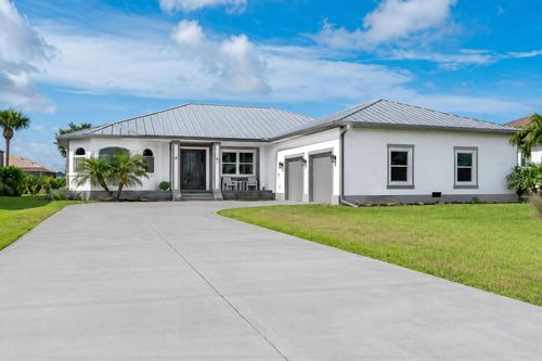216 Rotonda Blvd E, ROTONDA WEST, FL, 33947-2800 | Card Image