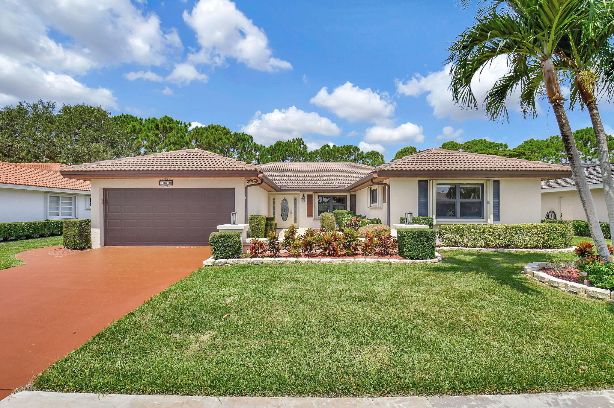 Greentrail Dr, Boynton Beach, FL 33436