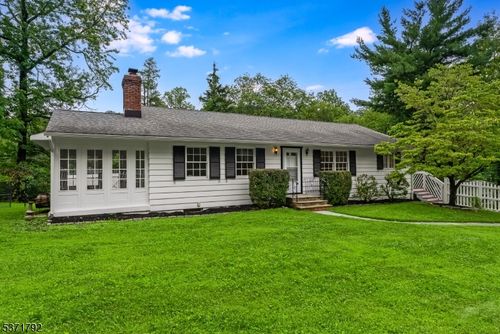 109 Anderson Hill Rd, Bernardsville, NJ, 07924-1830 | Card Image