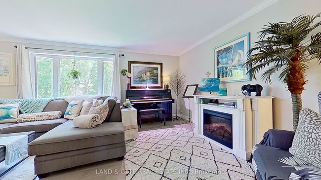 92 N Murray St, House other with 3 bedrooms, 3 bathrooms and 5 parking in Quinte West ON | Image 8