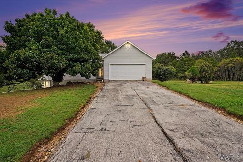 875 Crider Ln, Union, MO, 63084-3807 | Card Image