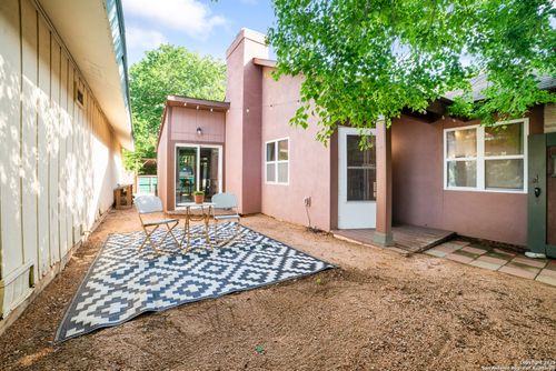 5542 Kissing Oak St, San Antonio, TX, 78247-1510 | Card Image