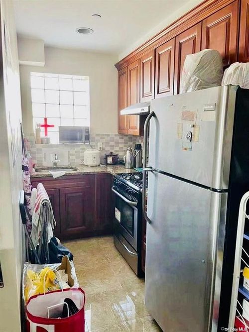 6d-82-25 Queens Blvd, Elmhurst, NY, 11373-4242 | Card Image