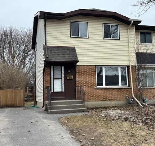 114 Wycliffe Cres, Kingston, ON, K7K6B4 | Card Image