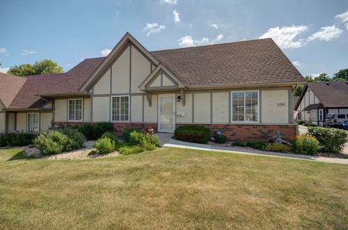 1740-1740 Willow Circle Dr, Crest Hill, IL, 60403-2088 | Card Image