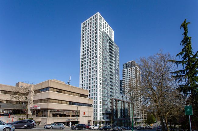 2904 - 5665 Boundary Road, Condo with 2 bedrooms, 2 bathrooms and 1 parking in Vancouver BC | Image 1