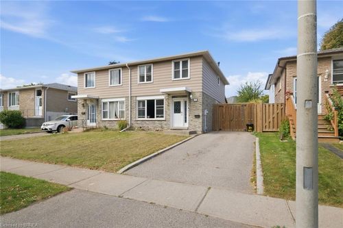 39 Magnolia Dr, Paris, ON, N3L3M9 | Card Image