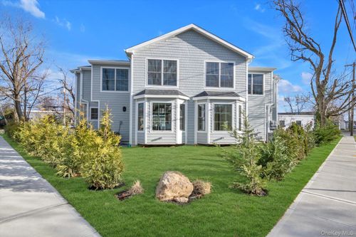 b-One Manhasset Ave, Port Washington, NY, 11050-2007 | Card Image