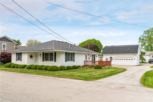20 W Walnut St, Phillipsburg, OH, 45354-9002 | Card Image