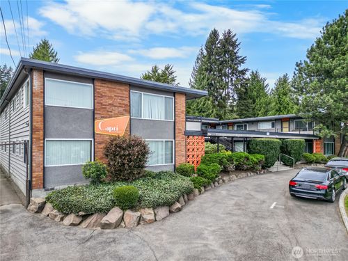 11521 26th Avenue Ne, Seattle, WA, 98125 | Card Image