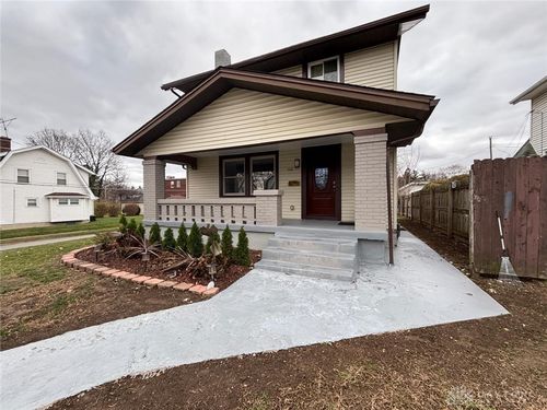 100 Maplelawn Dr, Dayton, OH, 45405-2720 | Card Image