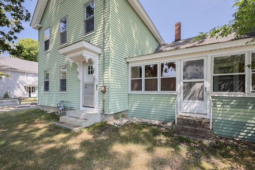85 W Main St, Groton, MA, 01450-1613 | Card Image