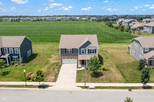 10112 Gallop Ln, Fishers, IN, 46040-1574 | Card Image