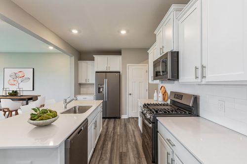1561 143rd St E, Rosemount, MN, 55068-5568 | Card Image