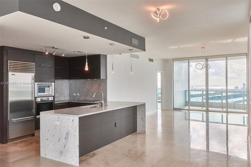 apt-5601-900 Biscayne Blvd, Miami, FL, 33132-1577 | Card Image
