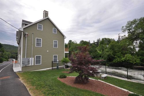 unit-2a-16 Central St, Bristol, NH, 03222-3169 | Card Image