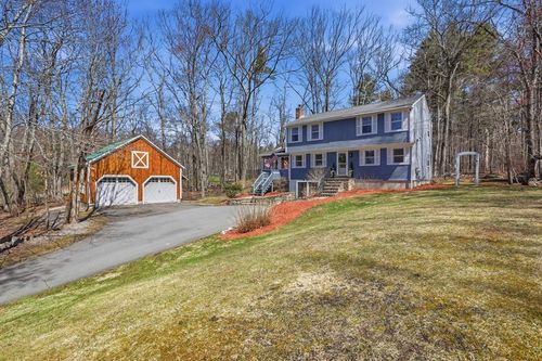 11 Elwood Road, Derry, NH, 03038 | Card Image