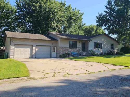 205 Dawn Dr, Nashua, IA, 50658-9239 | Card Image