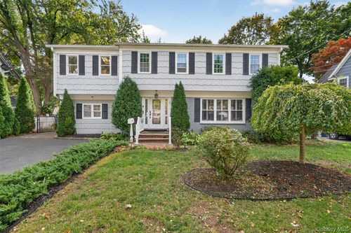 11 Lexington Ave, Suffern, NY, 10901-4505 | Card Image