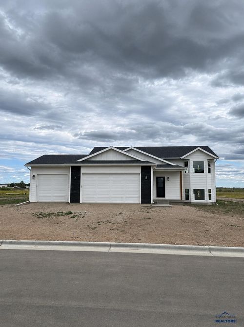 616 Bull Run Dr, Box Elder, SD, 57719-1800 | Card Image