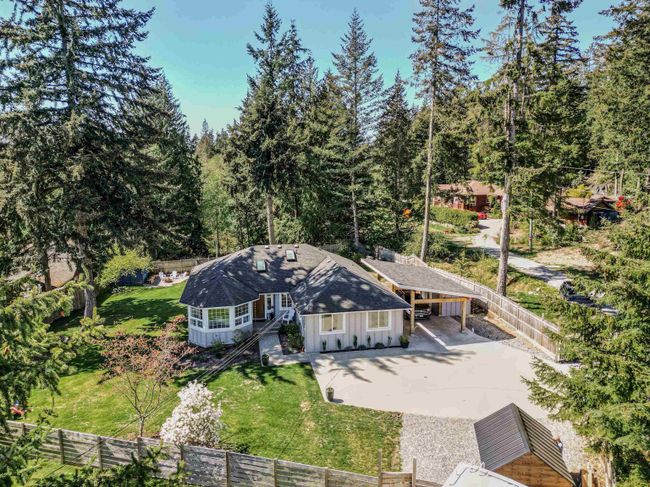 545 King Road, House other with 3 bedrooms, 2 bathrooms and 4 parking in Gibsons BC | Image 1