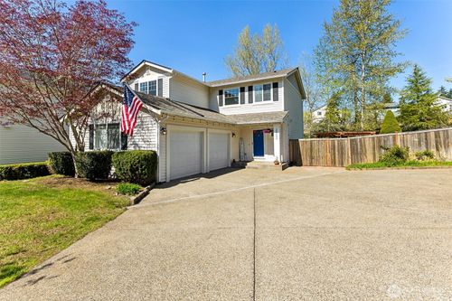 2402 Meyer St, Dupont, WA, 98327-8712 | Card Image