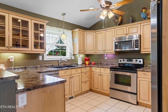 327 S Fowler St, House other with 3 bedrooms, 2 bathrooms and null parking in Clinton TN | Image 8