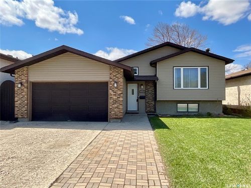1134 Brown Street, Regina, SK, S4N6K6 | Card Image