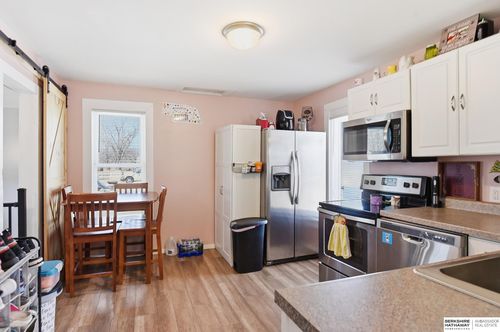 810 E 16th St, Fremont, NE, 68025-3569 | Card Image